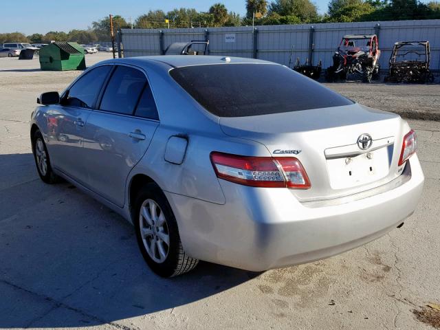 4T1BF3EK6BU720431 - 2011 TOYOTA CAMRY BASE SILVER photo 3