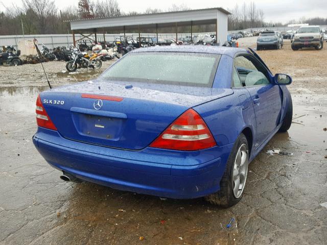 WDBKK65F51F220296 - 2001 MERCEDES-BENZ SLK 320 BLUE photo 4