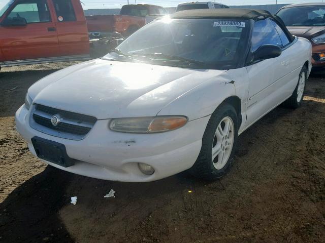 3C3EL55H1TT311621 - 1996 CHRYSLER SEBRING JX WHITE photo 2