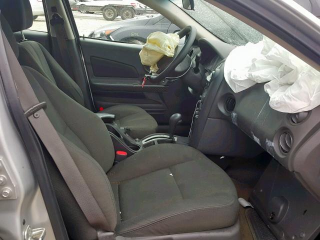 2G2WP522841315144 - 2004 PONTIAC GRAND PRIX SILVER photo 5