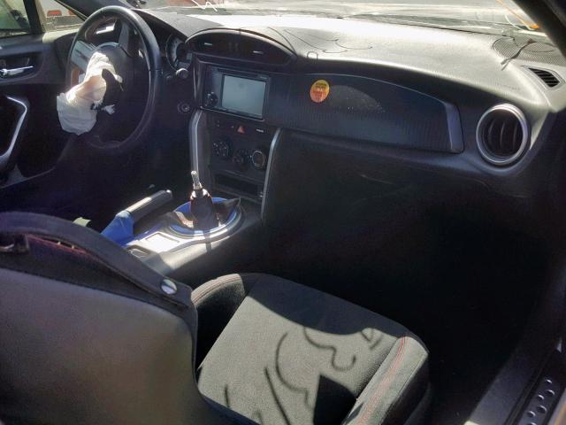 JF1ZNAA15D1723127 - 2013 TOYOTA SCION FR-S WHITE photo 9