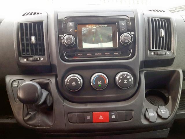 3C6TRVCG8JE137714 - 2018 RAM PROMASTER 白色 照片 9