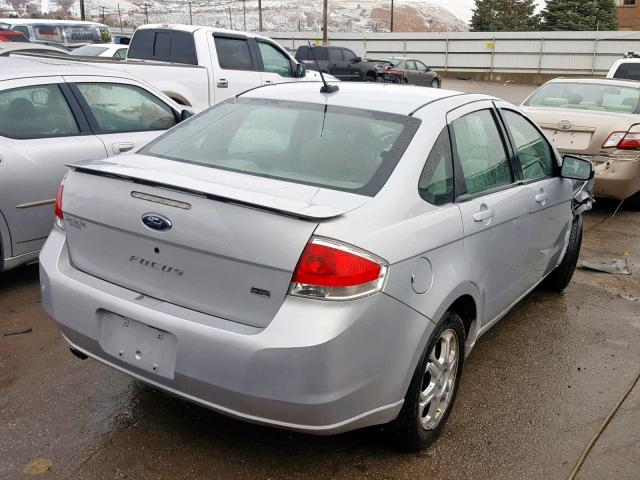 1FAHP35N98W107762 - 2008 FORD FOCUS SE SILVER photo 4