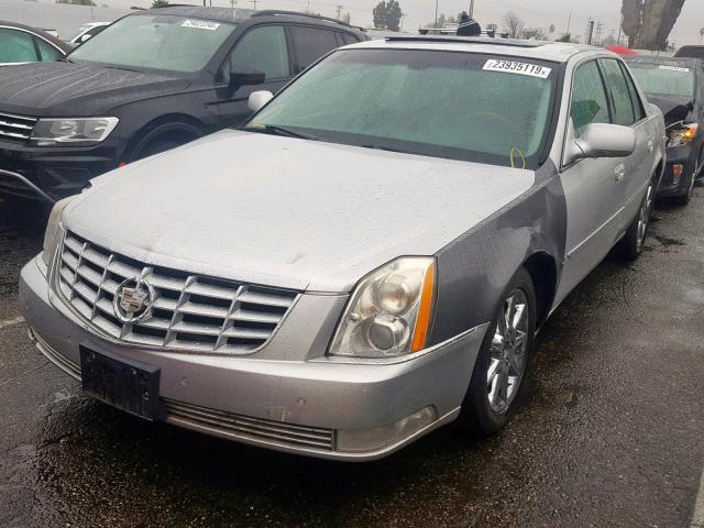 1G6KD5EY0AU112934 - 2010 CADILLAC DTS LUXURY SILVER photo 2