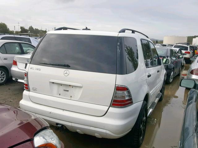 4JGAB54E62A351344 - 2002 MERCEDES-BENZ ML 320 WHITE photo 4