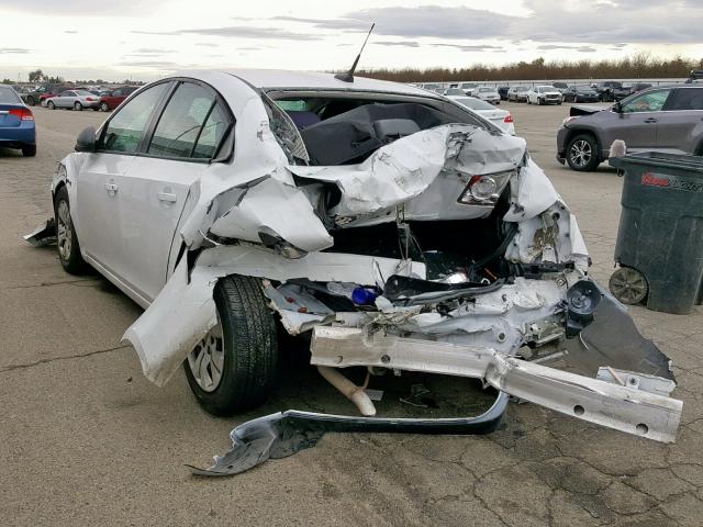 1G1PA5SG1E7367421 - 2014 CHEVROLET CRUZE LS WHITE photo 3