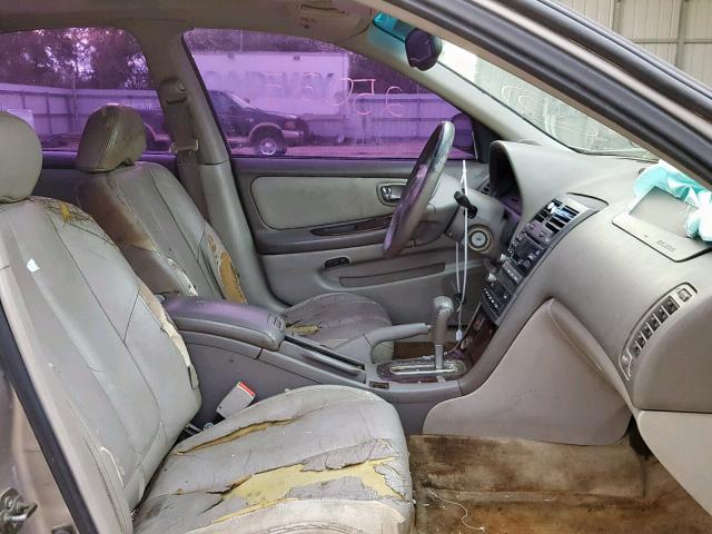 JN1CA31D51T827377 - 2001 NISSAN MAXIMA GXE GRAY photo 5