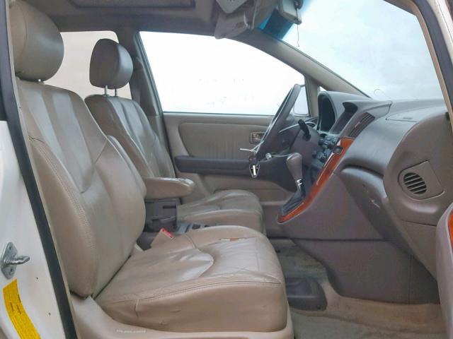 JT6GF10U7Y0067557 - 2000 LEXUS RX 300 WHITE photo 5