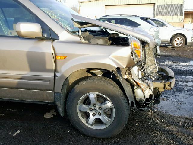 2HKYF18736H542049 - 2006 HONDA PILOT EX GOLD photo 9