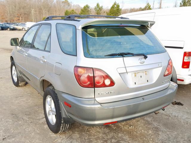 JT6HF10U9Y0114818 - 2000 LEXUS RX 300 SILVER photo 3