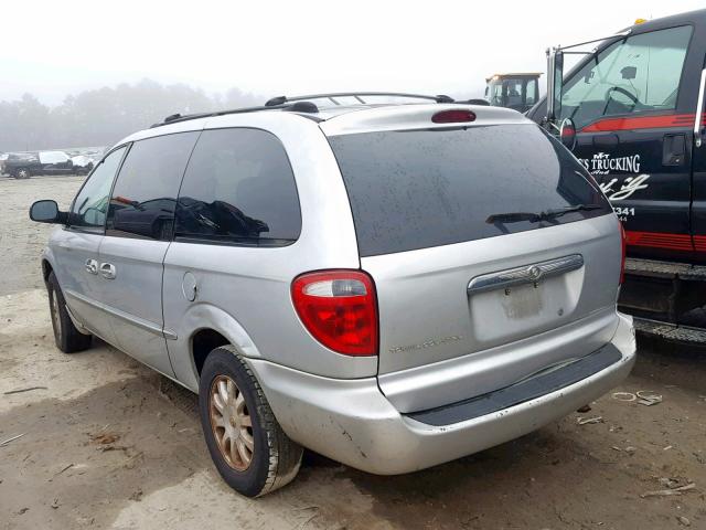 2C8GP74L92R548528 - 2002 CHRYSLER TOWN & COU SILVER photo 3