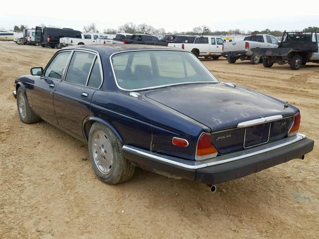 SAJAV1341DC361706 - 1983 JAGUAR XJ6 BLUE photo 3