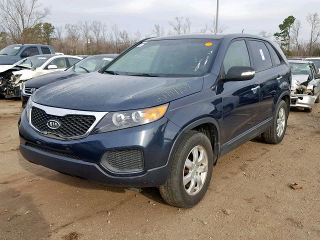 5XYKT3A18BG121607 - 2011 KIA SORENTO BA BLACK photo 2