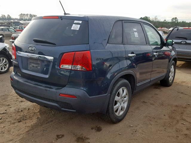 5XYKT3A18BG121607 - 2011 KIA SORENTO BA BLACK photo 4