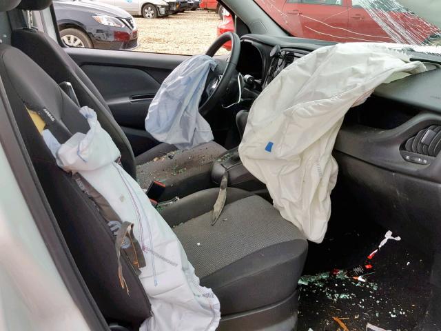 ZFBERFAB6H6E77027 - 2017 RAM PROMASTER 白色 照片 5