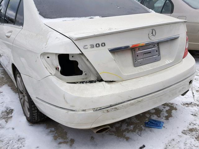 WDDGF54X58F067757 - 2008 MERCEDES-BENZ C 300 WHITE photo 9