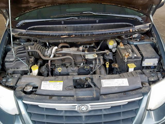 2C4GP54L35R532268 - 2005 CHRYSLER TOWN & COU TEAL photo 7