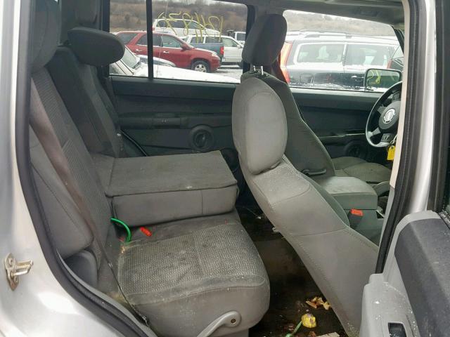 1J8HG48K97C633206 - 2007 JEEP COMMANDER SILVER photo 6