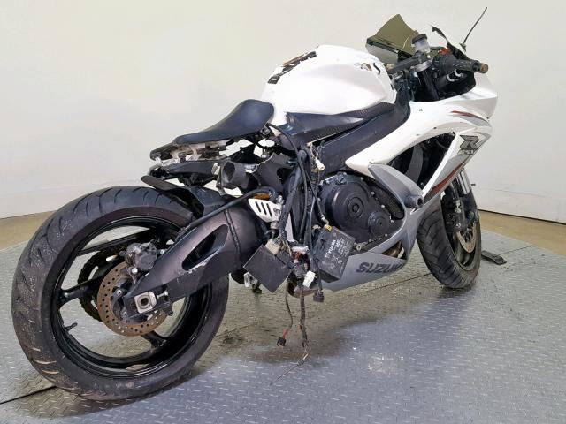 JS1GR7LAX92102354 - 2009 SUZUKI GSX-R750 WHITE photo 8