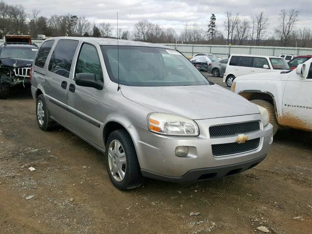 1GNDV23WX8D125713 - 2008 CHEVROLET UPLANDER L SILVER photo 1