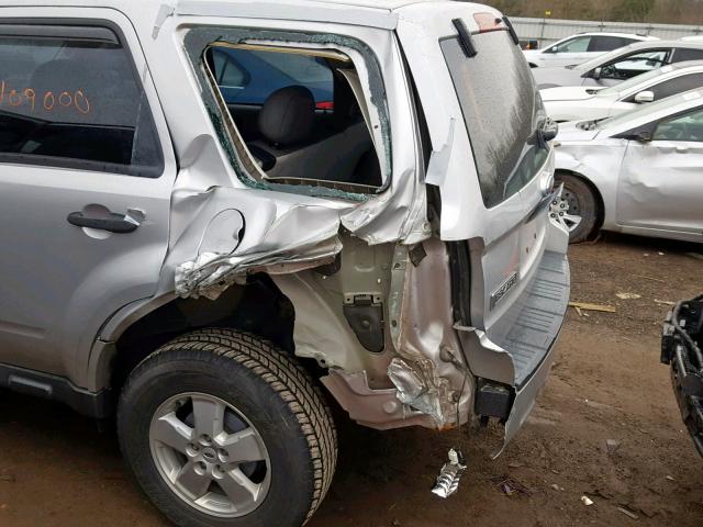 1FMCU02759KC99641 - 2009 FORD ESCAPE XLS SILVER photo 9