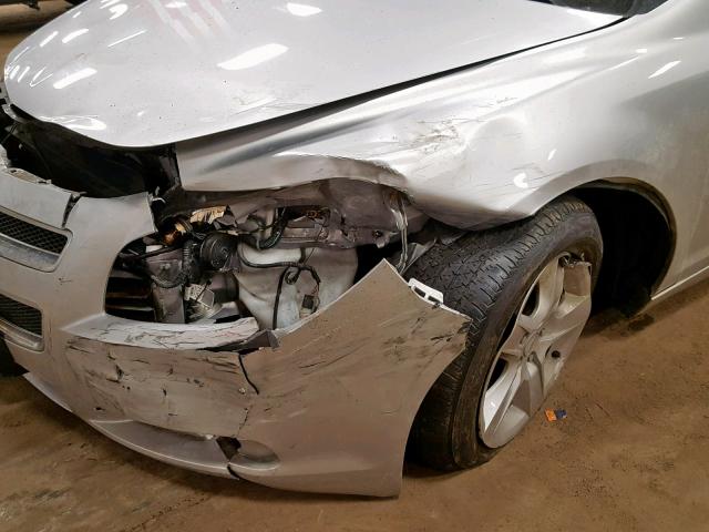 1G1ZB5EB4A4133226 - 2010 CHEVROLET MALIBU LS ვერცხლისფერი ფოტო 9