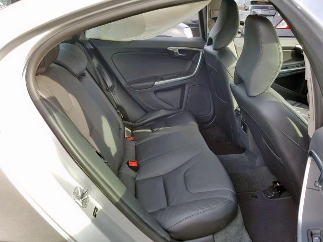YV1612TB1F1304208 - 2015 VOLVO S60 PREMIE ვერცხლისფერი ფოტო 6