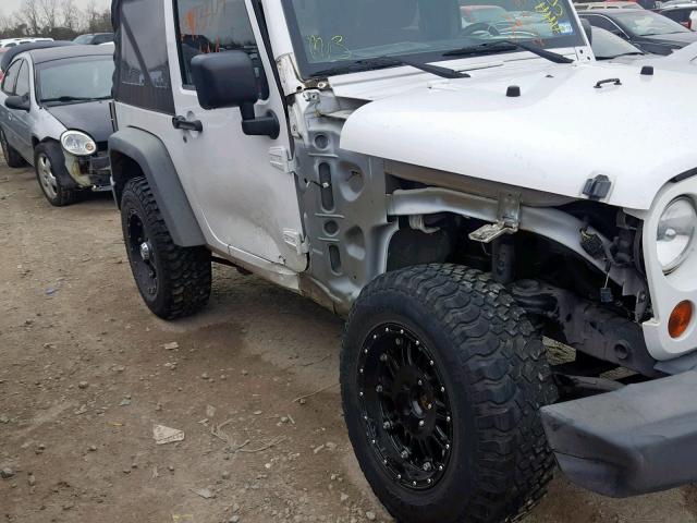 1J4GA2D1XBL634776 - 2011 JEEP WRANGLER S WHITE photo 9