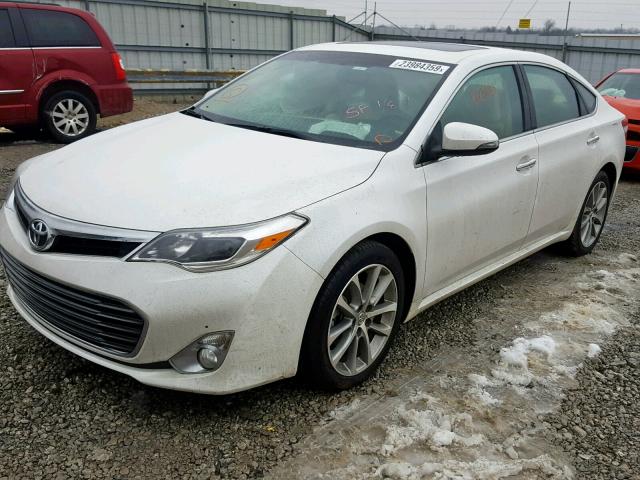4T1BK1EB5FU184075 - 2015 TOYOTA AVALON XLE WHITE photo 2