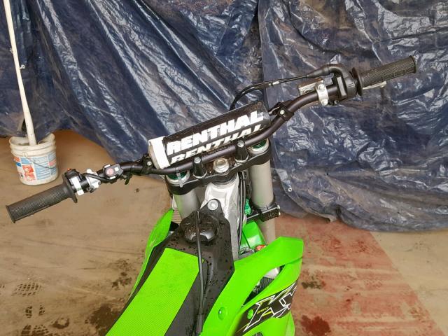 JKBKXTAC7KA023700 - 2019 KAWASAKI KX252 A GREEN photo 5