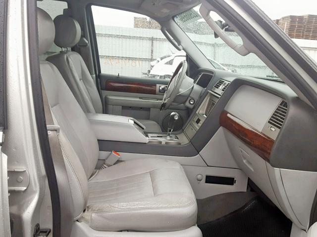 5LMFU28535LJ00182 - 2005 LINCOLN NAVIGATOR ვერცხლისფერი ფოტო 5