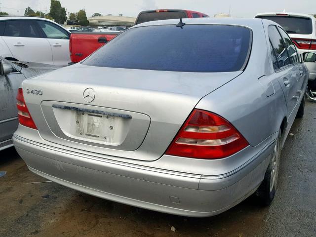 WDBNG70J8YA069073 - 2000 MERCEDES-BENZ S 430 GRAY photo 4