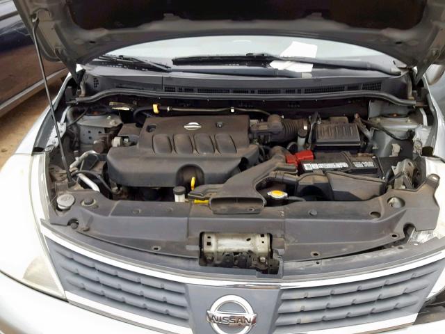 3N1BC11E39L386397 - 2009 NISSAN VERSA S GRAY photo 7