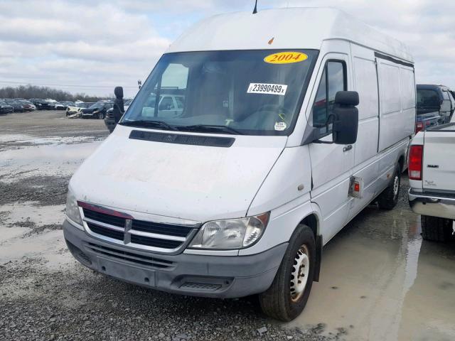 WD2PD744245633700 - 2004 DODGE SPRINTER WHITE photo 2