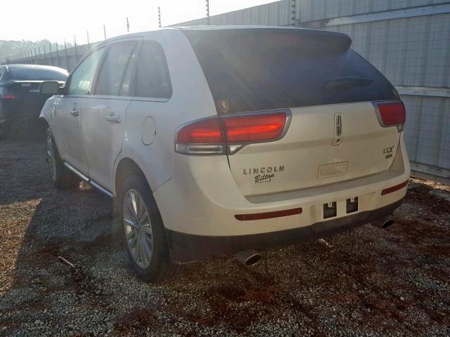 2LMDJ8JK0DBL35034 - 2013 LINCOLN MKX WHITE photo 3