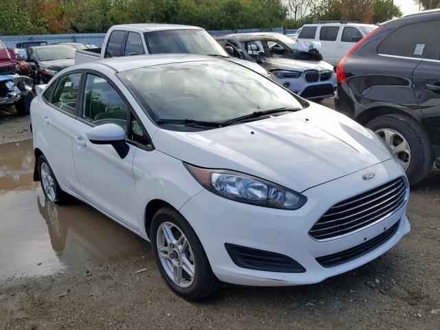 3FADP4BJ3HM130217 - 2017 FORD FIESTA SE WHITE photo 1