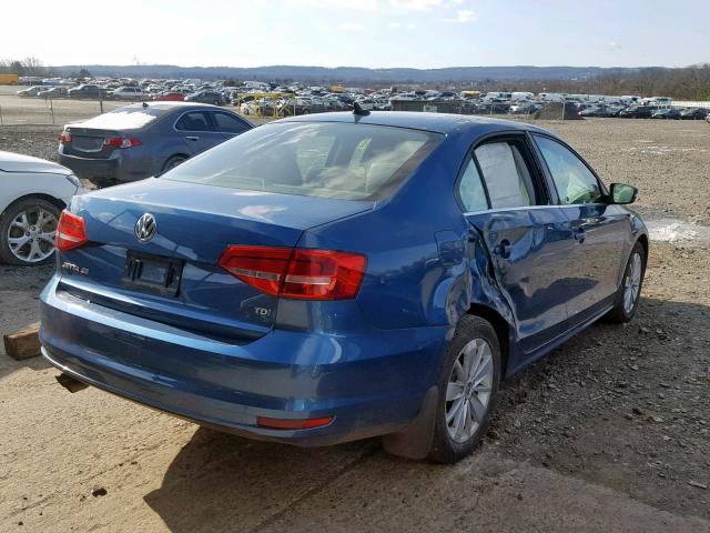 3VW3A7AJ9FM320057 - 2015 VOLKSWAGEN JETTA TDI BLUE photo 4