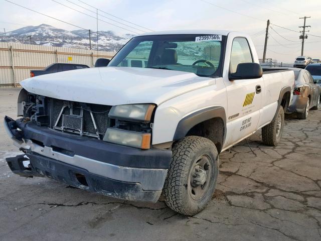 1GCHK24UX6E252940 - 2006 CHEVROLET SILVERADO WHITE photo 2