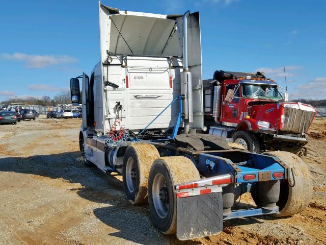 4V4NC9TH35N405464 - 2005 VOLVO VN VNL WHITE photo 3