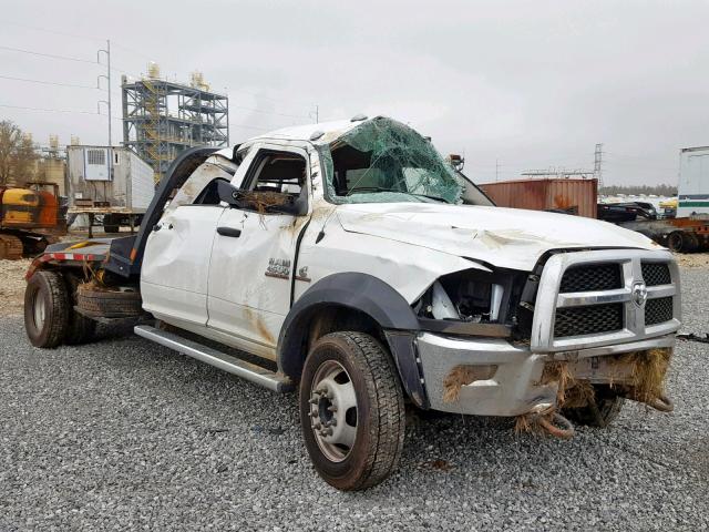 3C7WRKFL9JG110753 - 2018 RAM 4500 WHITE photo 1