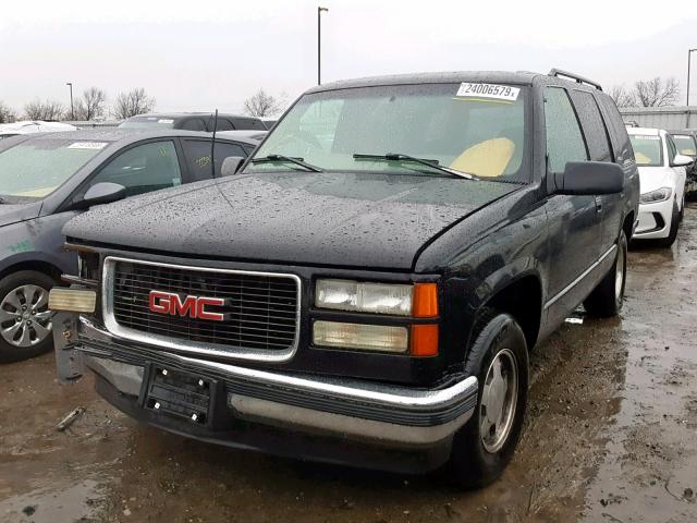 1GKEC13RXWJ716926 - 1998 GMC YUKON BLACK photo 2