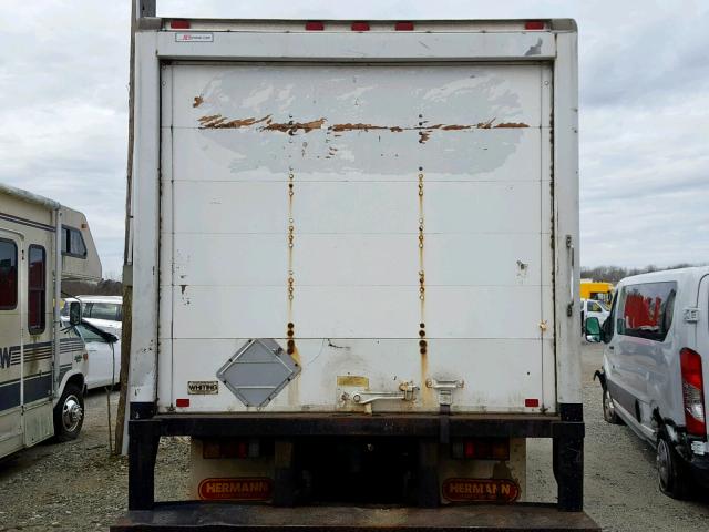 J8DB4B16267021409 - 2006 GMC W3500 W350 WHITE photo 6