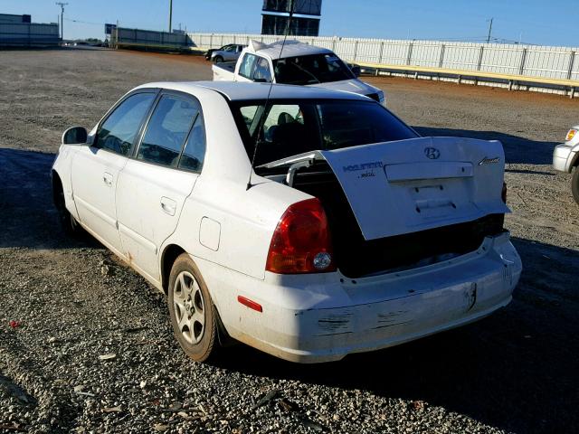 KMHCG45CX5U613306 - 2005 HYUNDAI ACCENT GL WHITE photo 3