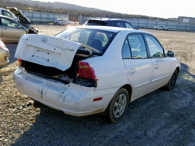 KMHCG45CX5U613306 - 2005 HYUNDAI ACCENT GL WHITE photo 4