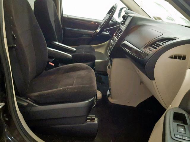 2D4RN3DGXBR617435 - 2011 DODGE GRAND CARA BLACK photo 5