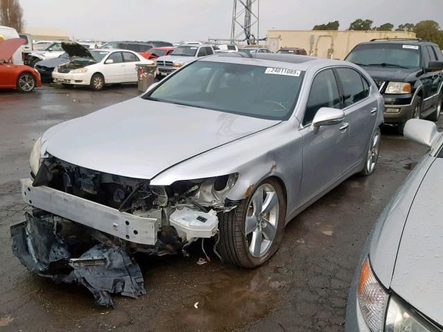 JTHGL1EF8A5039687 - 2010 LEXUS LS 460L SILVER photo 2