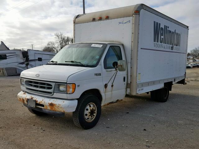 1FDWE35LX2HB01806 - 2002 FORD ECONOLINE WHITE photo 2