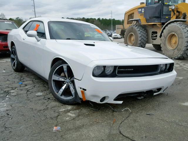 2C3CDYAG8CH257651 - 2012 DODGE CHALLENGER WHITE photo 1