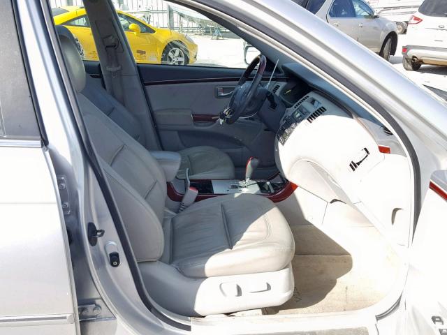 KMHFC46F17A214709 - 2007 HYUNDAI AZERA SE SILVER photo 5