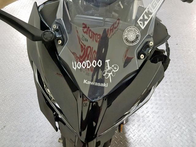 JKAEXKG16JDA07974 - 2018 KAWASAKI EX400 BLACK photo 17